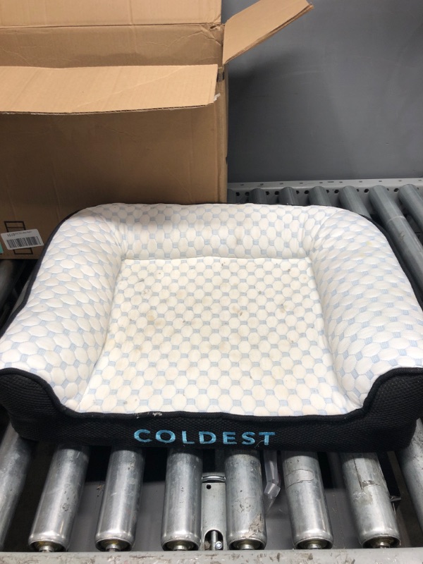 Photo 4 of **SEE CLERK NOTES**
Coldest Cozy Dog Bed - Cooling Small, Dogs Beds - Best for Washable Removable Cover Comfy and Anti Slip (Small, White)