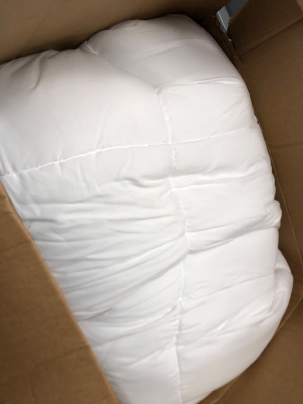 Photo 2 of All-Season King Size Comforter White Quilted Down Alternative Duvet Insert Bed Comforters with Corner Tabs - Winter Warm Summer Cooling White King?90*102?