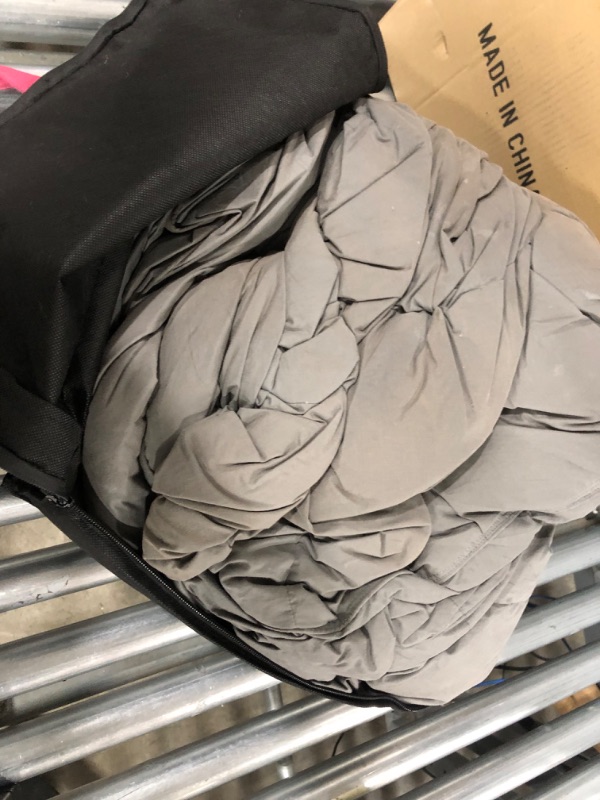 Photo 3 of **used-item, 60in x 80in**
Three Geese Pinch Pleat Goose Feathers Down Comforter Queen Size Duvet Insert ,750+ Fill Power,1200TC 100%Cotton Fabric,Premium Grey Comforter for All Seasons with 8 Tabs.… Queen:90"x90"in Grey Twisted Flower