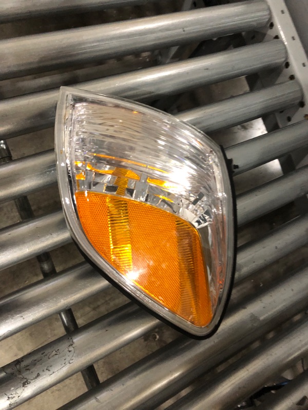 Photo 3 of AUTOSAVER88 Headlight Assembly Compatible with 2005-2006 Tundra Double/Crew Cab 2005-2007 Sequoia Chrome Housing Clear Lens(Not suitable for Regular Cab and Assess Cab) Chrome Housing Amber Reflector