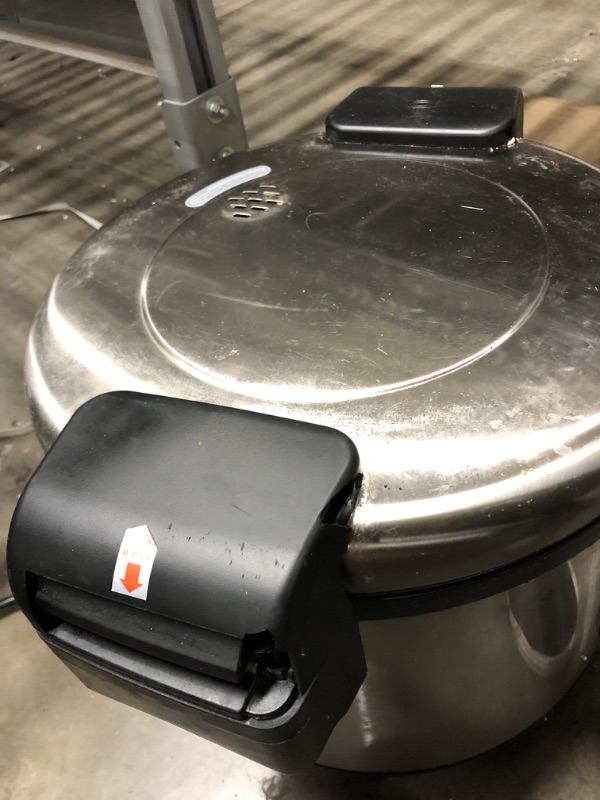 Photo 3 of ****MAJOR DAMAGE/TESTED***Aroma Housewares 60-Cup (Cooked) (30-Cup UNCOOKED) Commercial Rice Cooker, Stainless Steel Exterior (ARC-1130S)