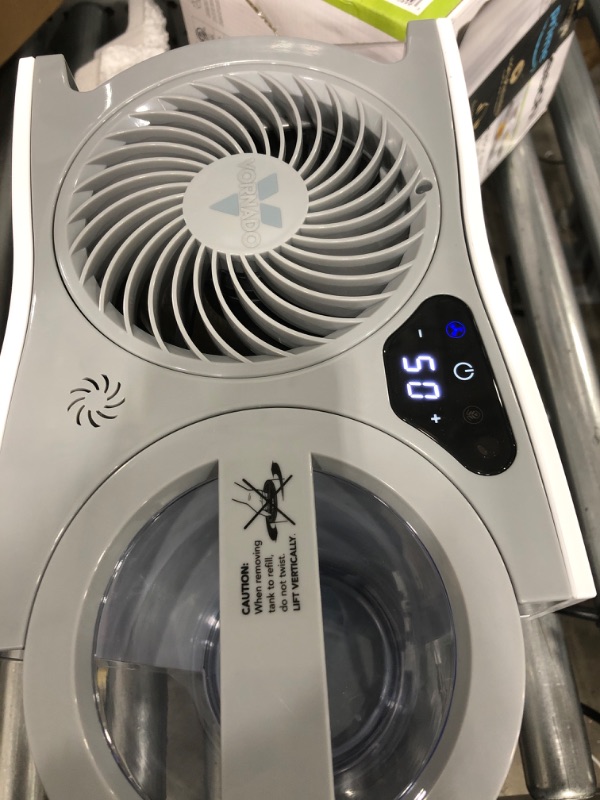 Photo 2 of ***TESTED WORKING*** Vornado EVDC300 Energy Smart Evaporative Humidifier with Automatic Shut-off, 1 Gallon Capacity, LED Display