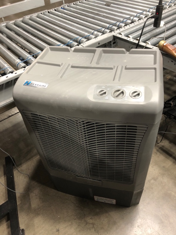 Photo 2 of ***TESTED WORKING*** Hessaire 2,200 CFM 2-Speed Portable Evaporative Cooler, Gray