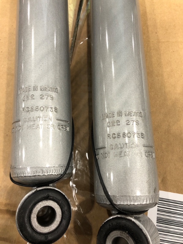 Photo 2 of opened box
Rough Country 0-2.5" N3 Rear Shock Absorbers for 2002-2018 Ram 1500-23141_N