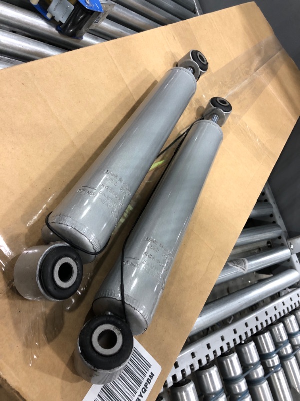 Photo 1 of opened box
Rough Country 0-2.5" N3 Rear Shock Absorbers for 2002-2018 Ram 1500-23141_N