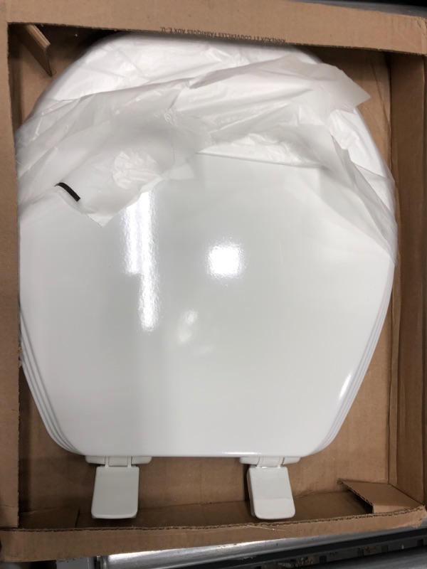 Photo 4 of ***MAJOR DAMAGE/SEE PHOTOS***BEMIS 600E4 000 Ashland Toilet Seat with Slow Close, Never Loosens and Provide the Perfect Fit, ROUND, Enameled Wood, White