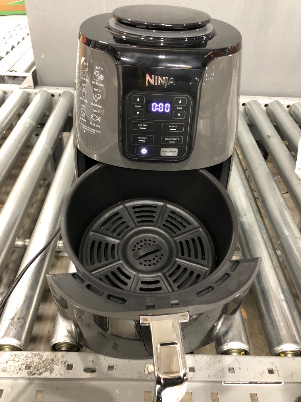 Photo 2 of ***TESTED***Ninja AF101 Air Fryer that Crisps, Roasts, Reheats, & Dehydrates, for Quick, Easy Meals, 4 Quart Capacity, & High Gloss Finish, Black/Grey 4 Quarts