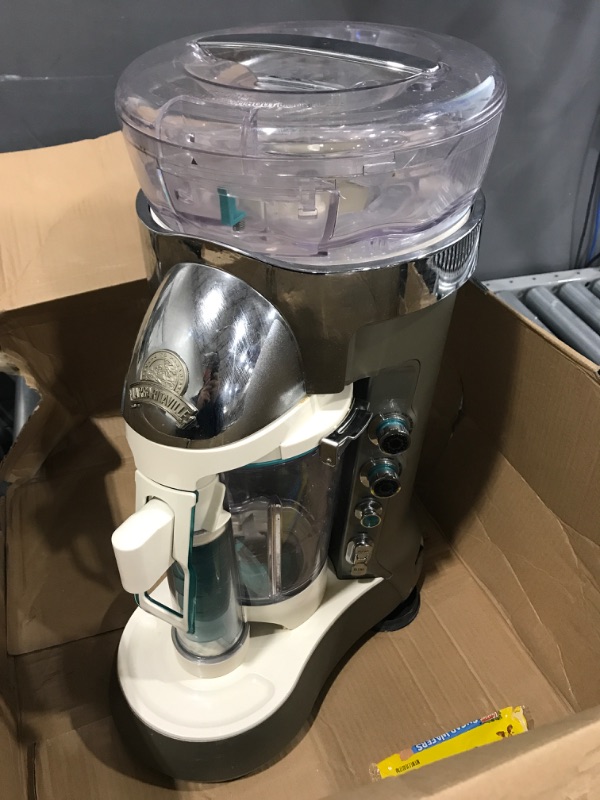 Photo 1 of (Used) Margaritaville Bali Frozen Margaritas, Daiquiris, Coladas & Smoothies Machine with Self-Dispensing Lever and Mixes and Serves Party-Batch Size, 60 oz. Jar One Size