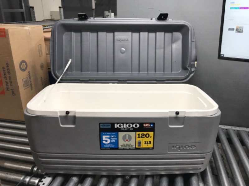 Photo 3 of (Damaged) Igloo Polar Cooler 100 Qt - 150 QT Fully Insulated 120 QT Gray Cooler