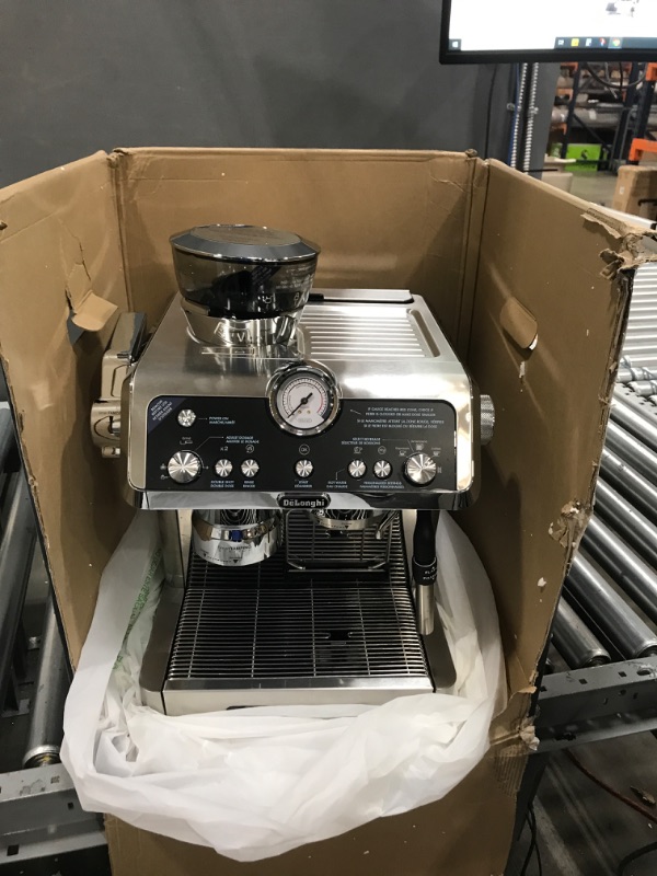 Photo 2 of **SEE NOTE** De'Longhi La Specialista Espresso Machine with Sensor Grinder, Dual Heating System, Advanced Latte System & Fancy Collection
