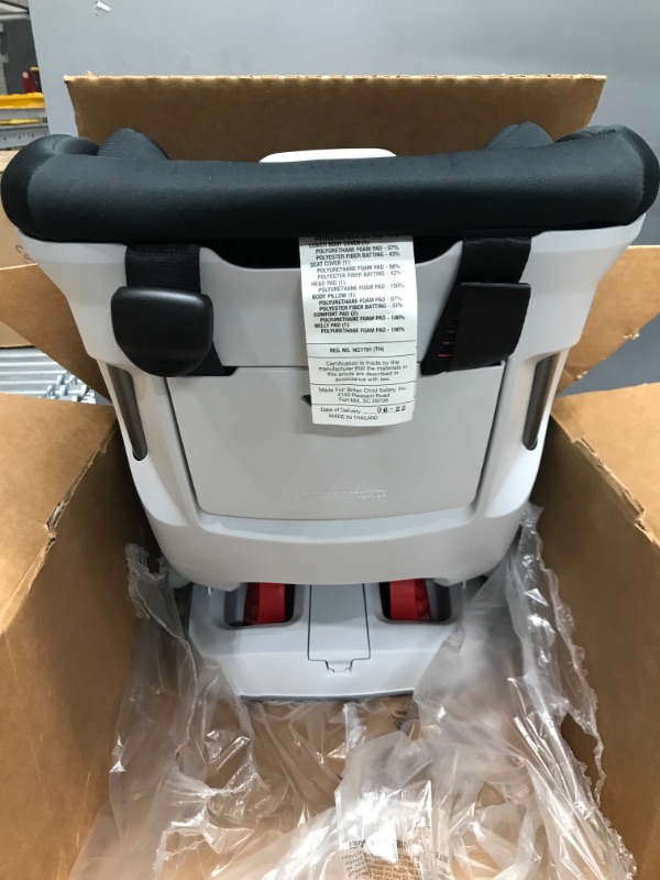 Photo 3 of Britax Boulevard ClickTight Convertible Car Seat