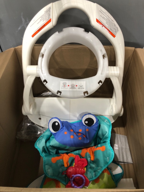 Photo 1 of Fisher-Price Portable Baby Chair, Sit-Me-Up Floor Seat With Teething Toy And Crinkle Toy Butterfly, Froggy Seat Pad Frog (Frustration Free Packaging)