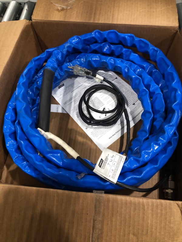 Photo 2 of **PARTS ONLY DUE TO LEAKING !! Camco Heated Drinking Water Hose, - 20° F, 25-Foot, 5/8-Inch ID 25' Cold Weather (Freeze Protection to - 20?F) Standard Packaging