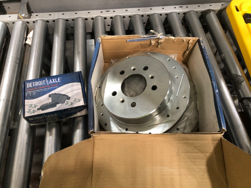 Photo 2 of Detroit Axle - 12.99" (330mm) Rear Drilled & Slotted Brake Rotors w/Brake Pads Replacement for Ford Taurus Explorer Flex Lincoln MKS MKX MKT- 4pc Set