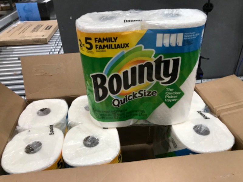 Photo 2 of Bounty Quick Size Paper Towels, White, 4 Packs Of 2 Family Rolls = 8 Family Rolls