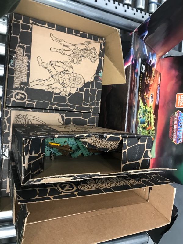 Photo 5 of *Could have missing parts/See photos* ?MEGA Masters of the Universe Castle Grayskull MOTU Construction Set, Building Toys for Boys [Amazon Exclusive]
