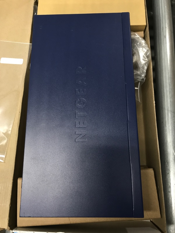 Photo 3 of NETGEAR ProSafe JGS524 24-port 10/100/1000Base-T Rackmountable gigabit Switch (Retail ) JGS524NA