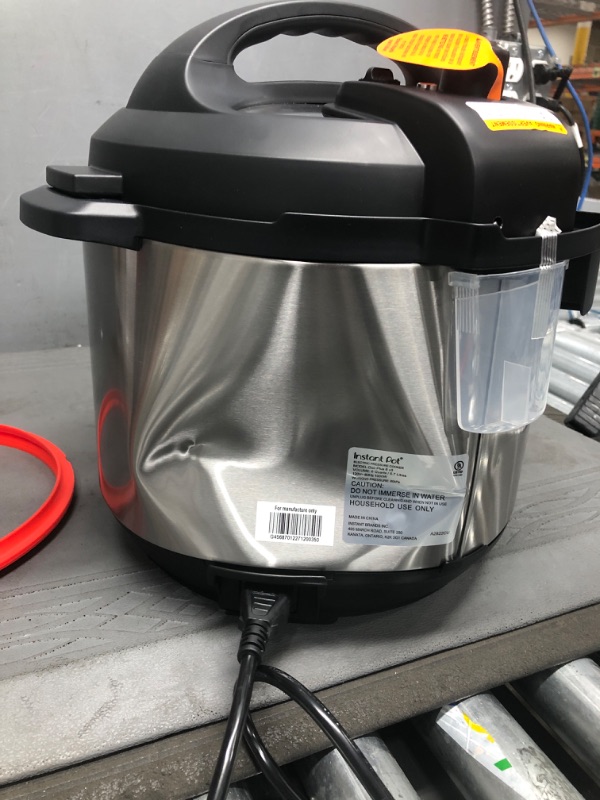 Photo 4 of (See photo for damage) Instant Pot Duo Plus 6 qt 9-in-1 Slow Cooker/Pressure Cooker (Tested)