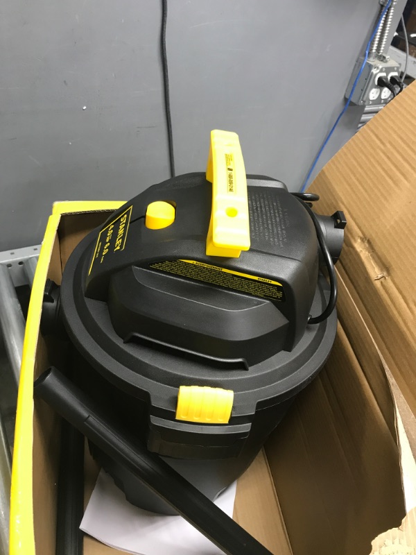 Photo 2 of ****ONE LATCH IS STUCK*****
Stanley - SL18116P Wet/Dry Vacuum, 6 Gallon, 4 Horsepower Black Black, Yellow 6 Gallon, 4.0 HP AC Wet/Dry Vacuum