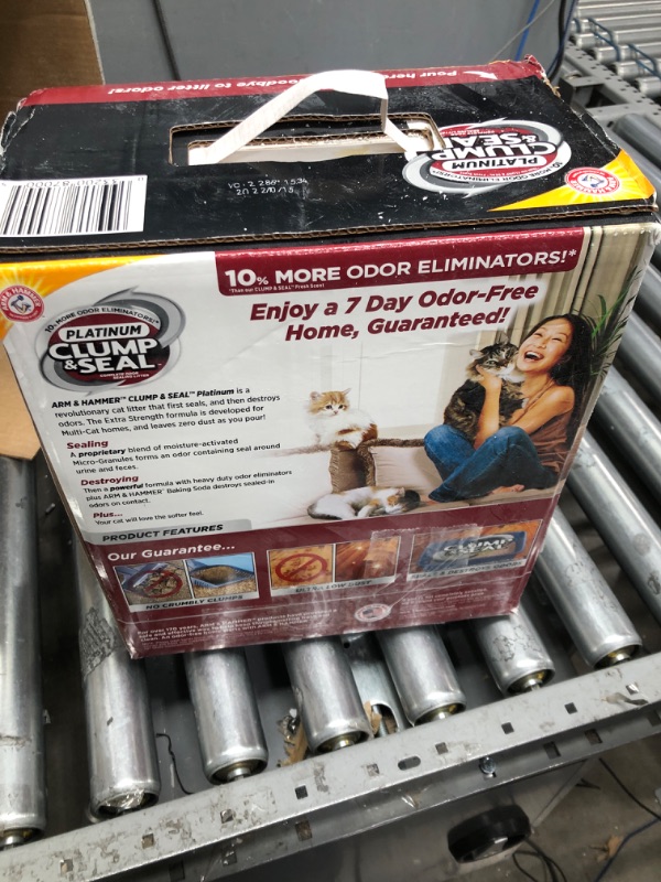 Photo 1 of ARM & HAMMER Clump & Seal Platinum Cat Litter 40 lb