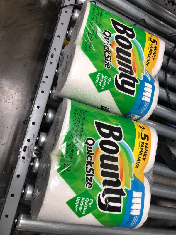 Photo 2 of *** BUNDLE OF 2*** Bounty Select-A-Size, 2-ply 114 sheets Paper Towel Big Roll - White - 2-Pack
4 Rolls of paper towels 