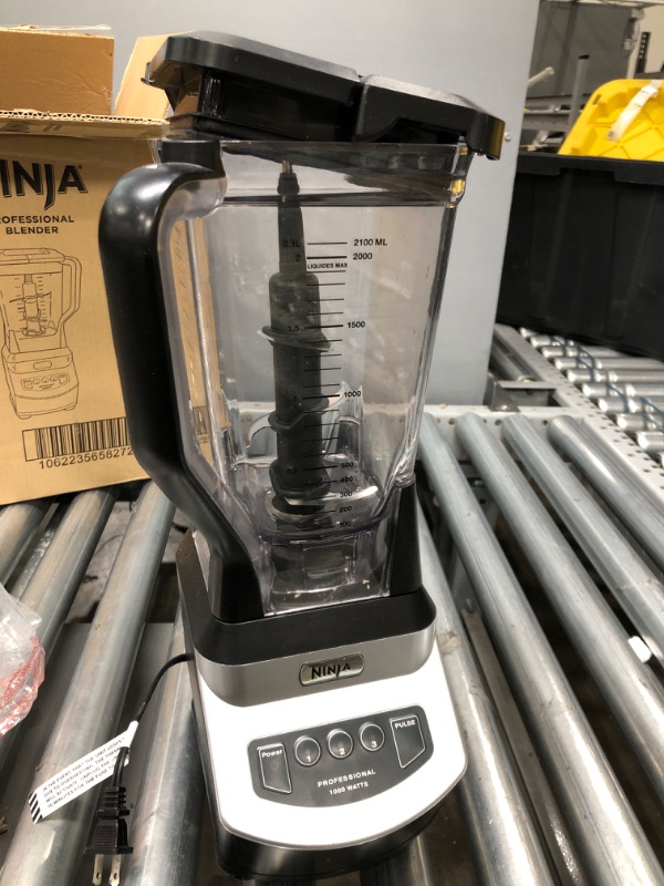 Photo 3 of *Tested-Powers On* Ninja NJ601AMZ Professional Blender with 1000-Watt Motor & 72 oz Dishwasher-Safe Total Crushing Pitcher for Smoothies, Shakes & Frozen Drinks, Black