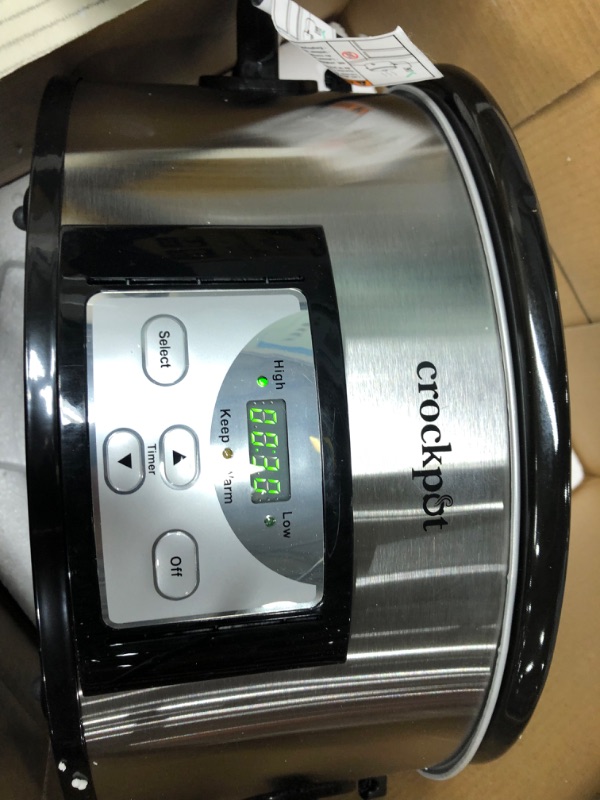 Photo 3 of **knob on lid is broken**
Crock-Pot SCCPVL610-S-A 6-Quart Cook & Carry Programmable Slow Cooker with Digital Timer, Stainless Steel
