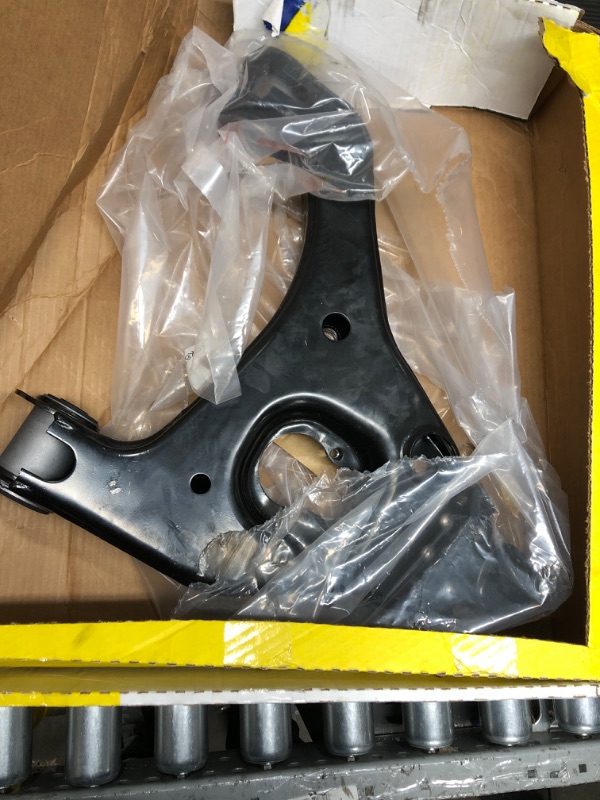 Photo 2 of MOOG RK620265 Control Arm and Ball Joint Assembly