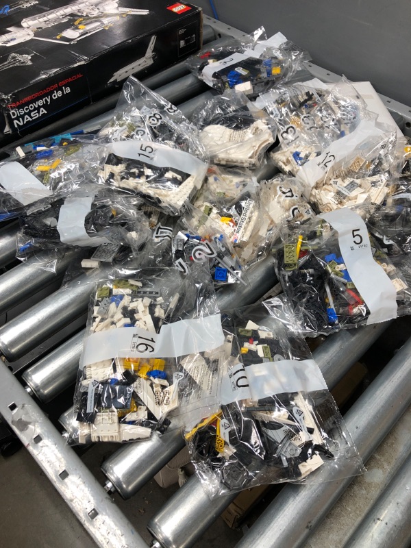 Photo 2 of *SEE COMMENTS* LEGO Icons NASA Space Shuttle Discovery 10283 Building Set for Adults (2354 Pieces) Frustration-Free Packaging