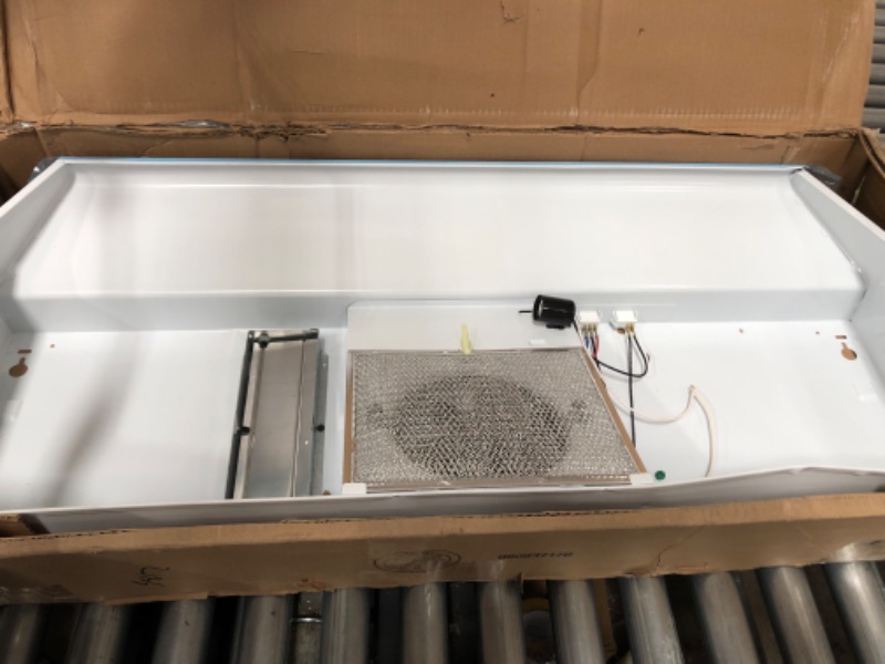 Photo 2 of *** NEW *** **** SHIPPING DAMAGE *** *** UNABLE TO TEST ***
Broan-NuTone 42-inch Under-Cabinet Convertible Range Hood with 2-Speed Exhaust Fan and Light, 210 Max Blower CFM, White