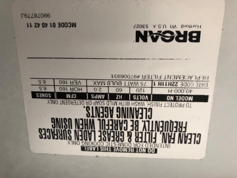 Photo 3 of *** NEW *** **** SHIPPING DAMAGE *** *** UNABLE TO TEST ***
Broan-NuTone 42-inch Under-Cabinet Convertible Range Hood with 2-Speed Exhaust Fan and Light, 210 Max Blower CFM, White