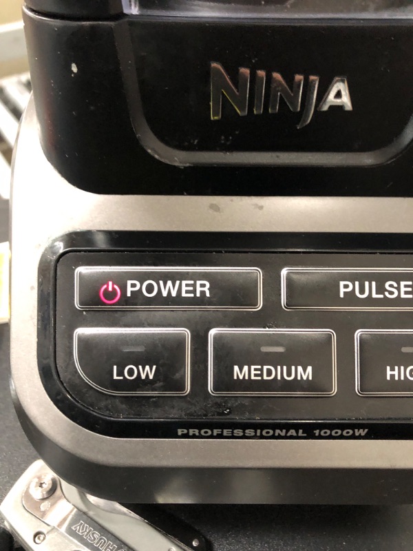 Photo 3 of **** USED **** *** TESTED POWERED ON ***
Ninja BL610 Professional 72 Oz Countertop Blender with 1000-Watt Base and Total Crushing Technology for Smoothies, Ice and Frozen Fruit, Black, 9.5 in L x 7.5 in W x 17 in H with 25 Chef-inspired Recipes