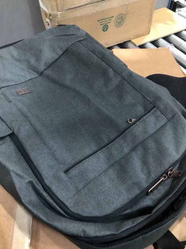 Photo 1 of case logic laptop bag