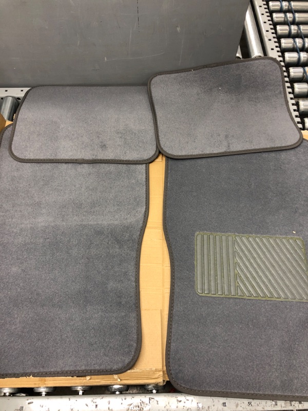 Photo 2 of FH Group F14403GRAY Universal Fit Carpet Gray Automotive Floor Mats fits most Cars, SUVs and Trucks with Heel Pad Deluxe Gray 4 pc Carpet Floor Mats