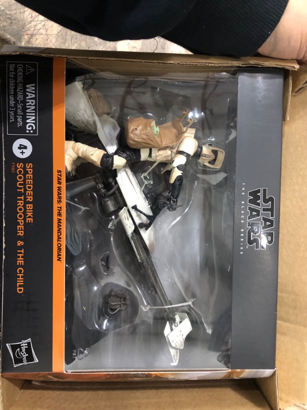 Photo 2 of Star Wars The Black Series 6 Inch Vehicle Figure Box Art Exclusive - Speeder Bike Scout Trooper & The Child