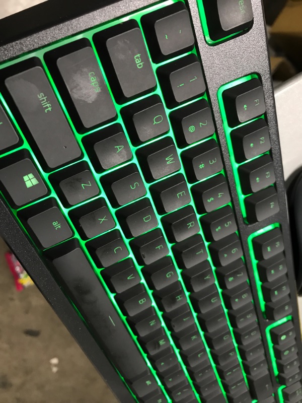 Photo 5 of *DEFFECTIVE* RAZER ORNATA Expert: Mecha-Membrane - Individually Backlit Mid-Height Keys - Leatherette Wrist Rest - Gaming Keyboard - Gaming Keyboard (RZ03-02041800-R3U1)