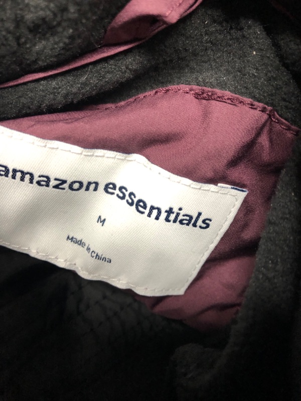 Photo 1 of Amazon Essentials Women's Heavyweight Long-Sleeve Hooded Puffer Coat (Available in Plus Size) Medium Black
