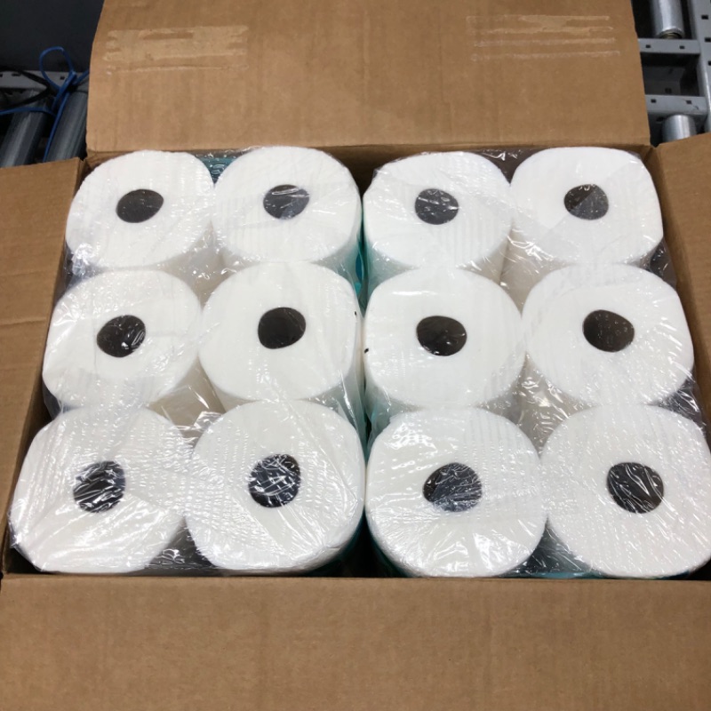 Photo 2 of Amazon Brand - Presto! Flex-a-Size Paper Towels, 158 Sheet Huge Roll, 6 Count (Pack of 2), 6 Huge Rolls = 19 Regular Rolls