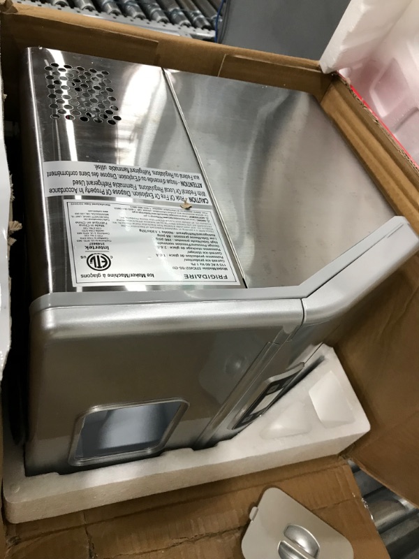 Photo 4 of **PARTS ONLY**
Frigidaire 40 lbs Countertop Clear Square Ice Maker - Stainless Steel