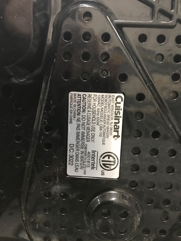 Photo 1 of Cuisinart Cbk-110M Compact Automatic Bread Maker