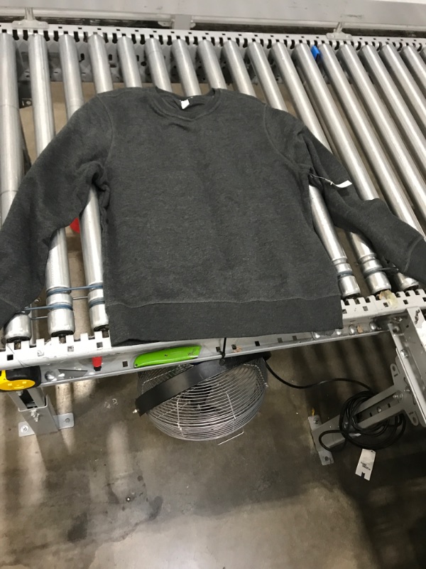 Photo 1 of Amazon Essentials Men's Fleece Crewneck Sweatshirt Large Charcoal Heather