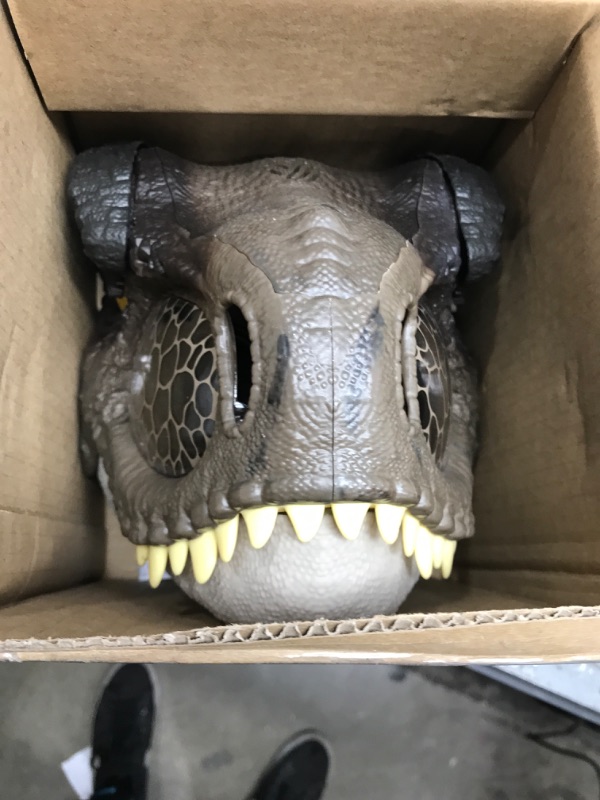 Photo 2 of ?Jurassic World Dominion Dinosaur Mask Tyrannosaurus Rex Chomp N Roar with Motion and Sounds, T Rex Costume for Kids Role-Play ???? Frustration Free Packaging