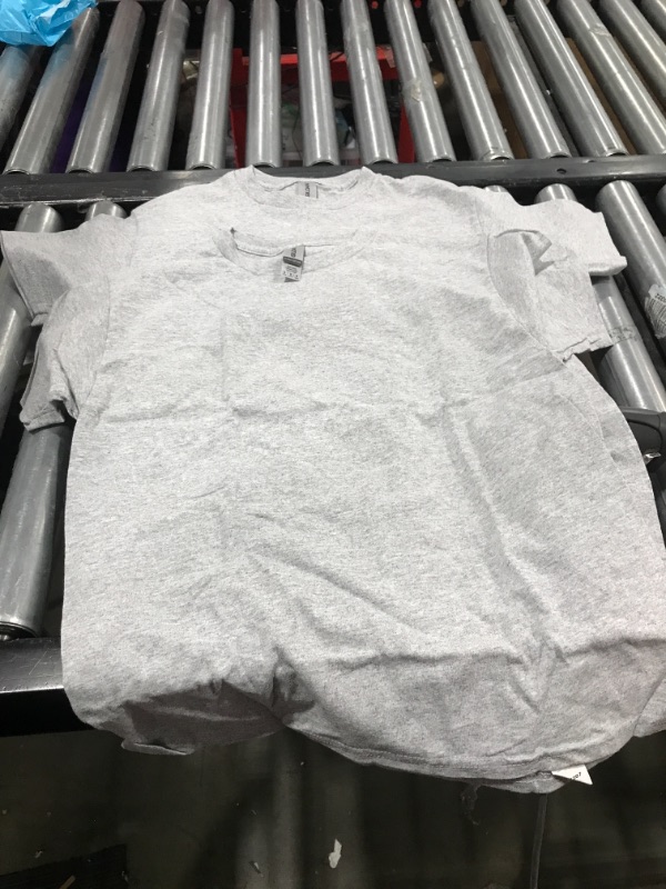 Photo 1 of 2 pair / T shirts - M
