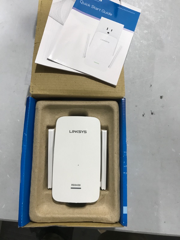 Photo 2 of Linksys AC1200 Boost EX Dual-Band Wi-Fi Range Extender (RE6400)