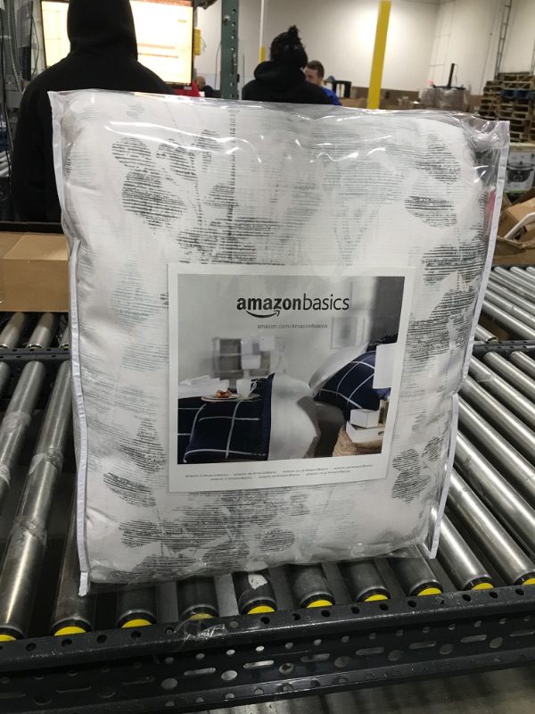 Photo 1 of amazon basics 3 piece comforter 108 x 94