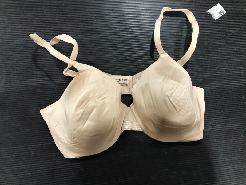 Photo 2 of Bali One Smooth U Underwire Bra, Ultra Light Underwire T-Shirt Bra, Convertible Underwire Bra with Stay-in-Place Straps