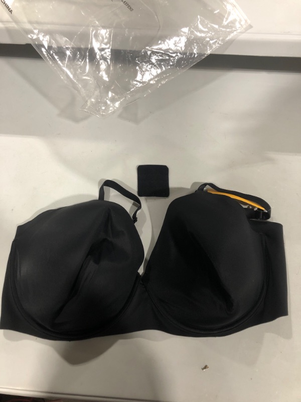 Photo 1 of Black Bra. Size 42DDD