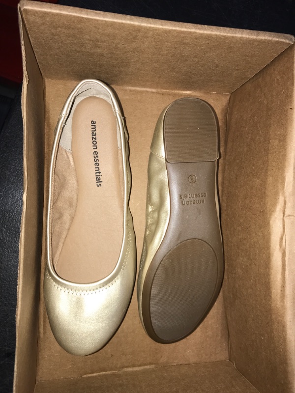 Photo 2 of Amazon Essentials Women's Belice Ballet Flat size 8
