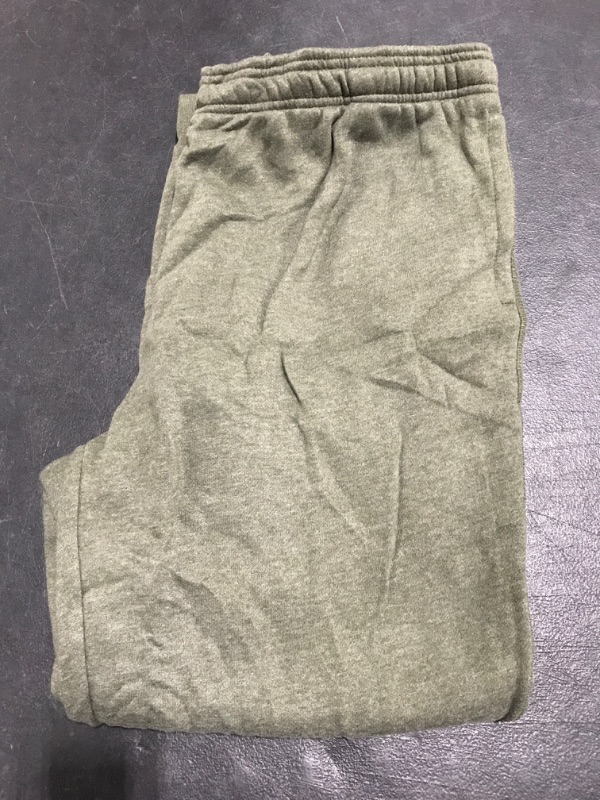 Photo 1 of AMAZON ESSENTIALS MEN'S SWEATPANTS, GREEN, SIZE XL. PRIOR USE. 