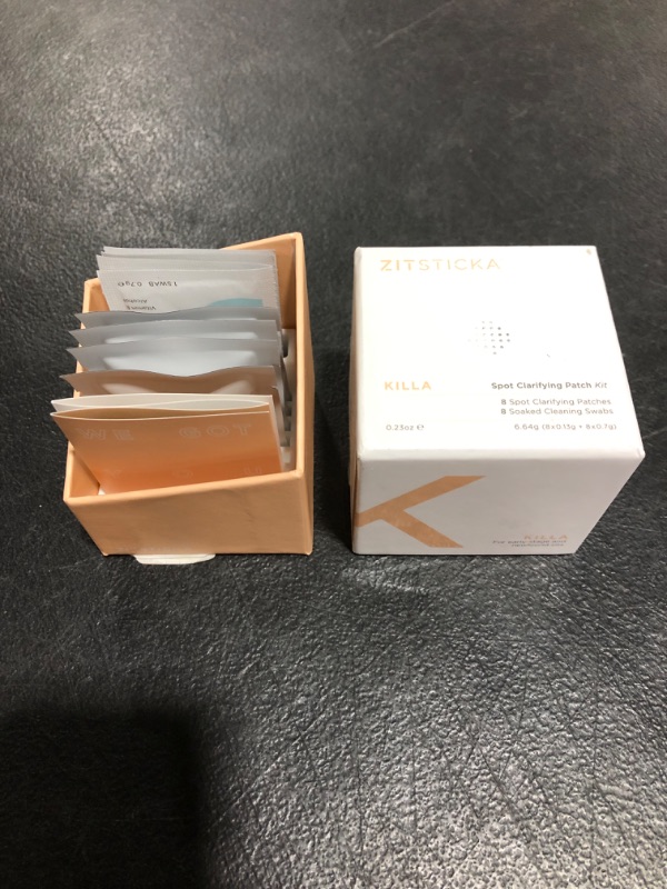 Photo 2 of ZitSticka Killa Kit | Self-Dissolving Microdart Acne Pimple Patch for Zits and Blemishes | Spot Targeting for blind, early-stage, hard-to-reach zits for Face and Skin (8 Pack)
OPEN BOX. 